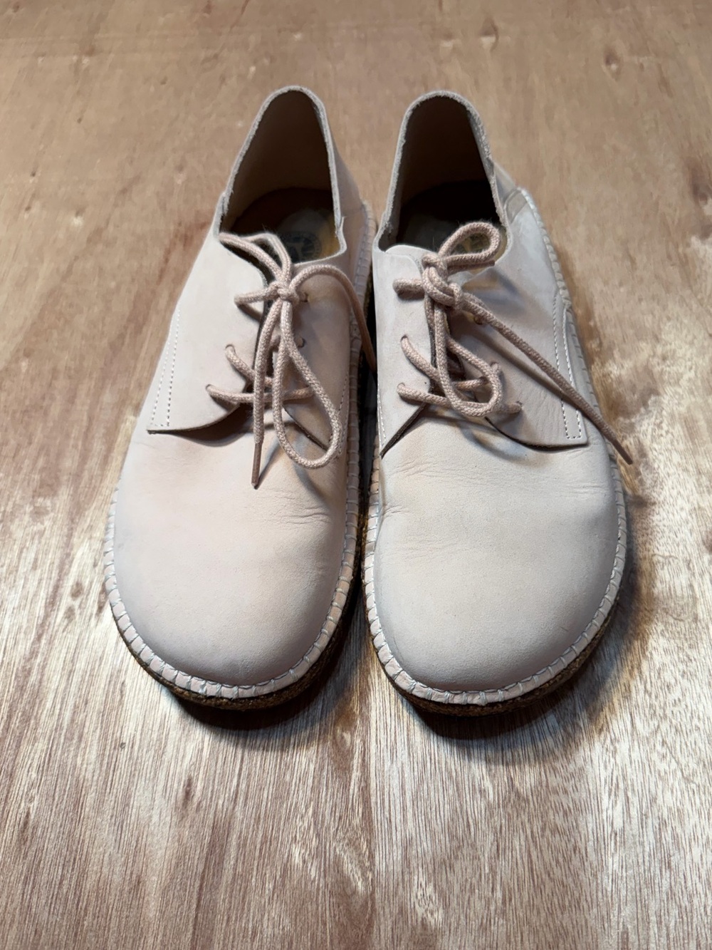 Birkenstock Lace-Up Derby Shoes in Pale Pink L8/M6